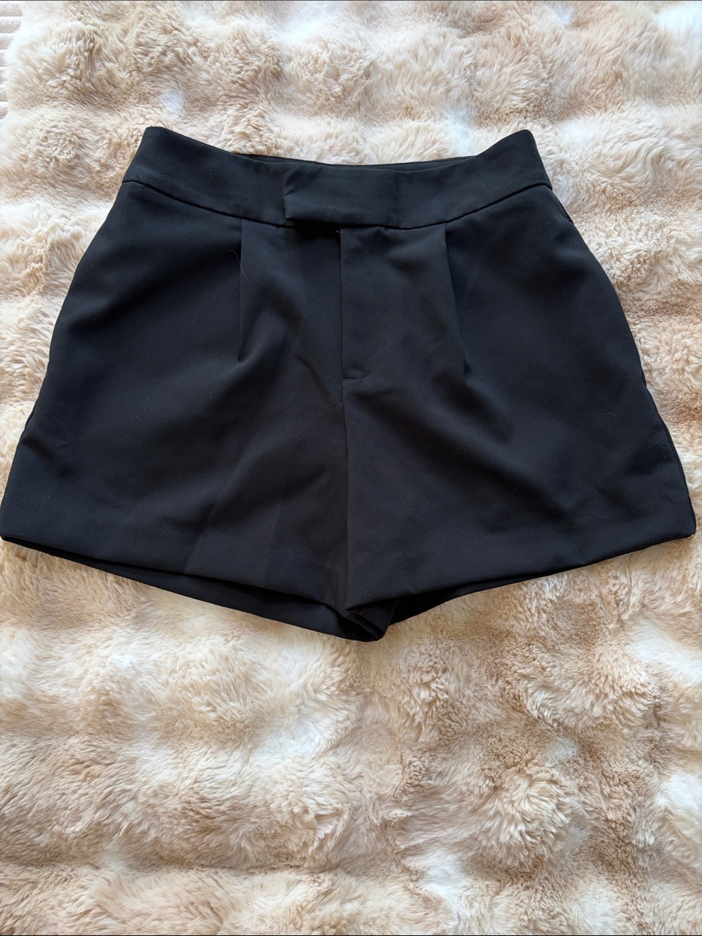A new day black dress short 4 inch inseam pockets size 6
